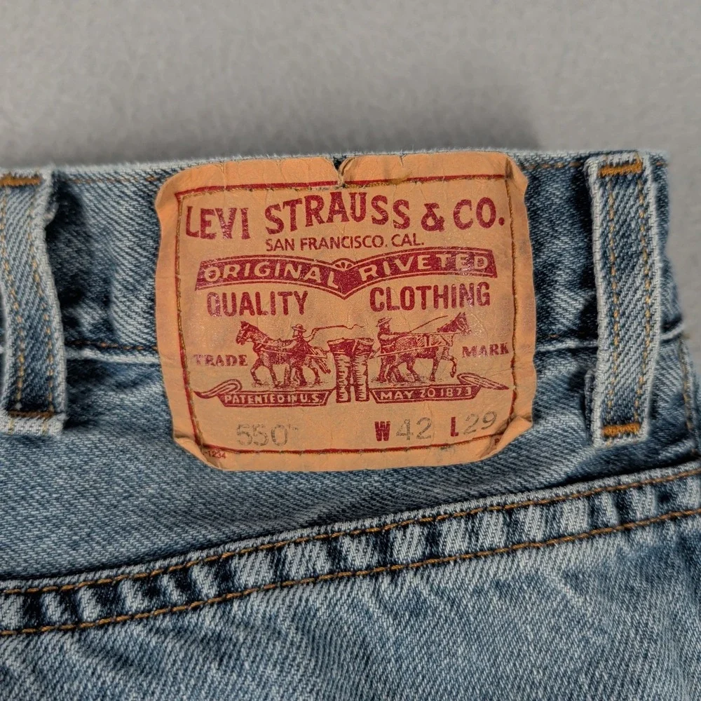 Levi's 550‎ Jeans Men's 42x29 Light Wash Denim Relaxed Fit Straight